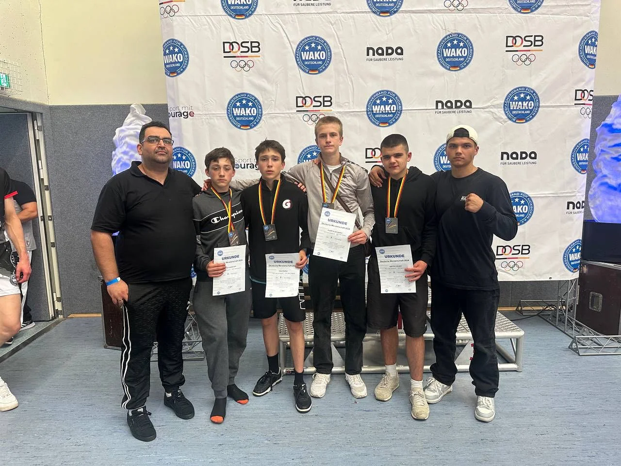 Четыре спортсмена KARS завоевали серебро чемпионата Германии WAKO. Фотография из архива KARS
